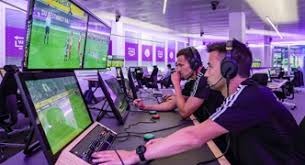 一名皇马球迷的故事。 来源：Barça Universal